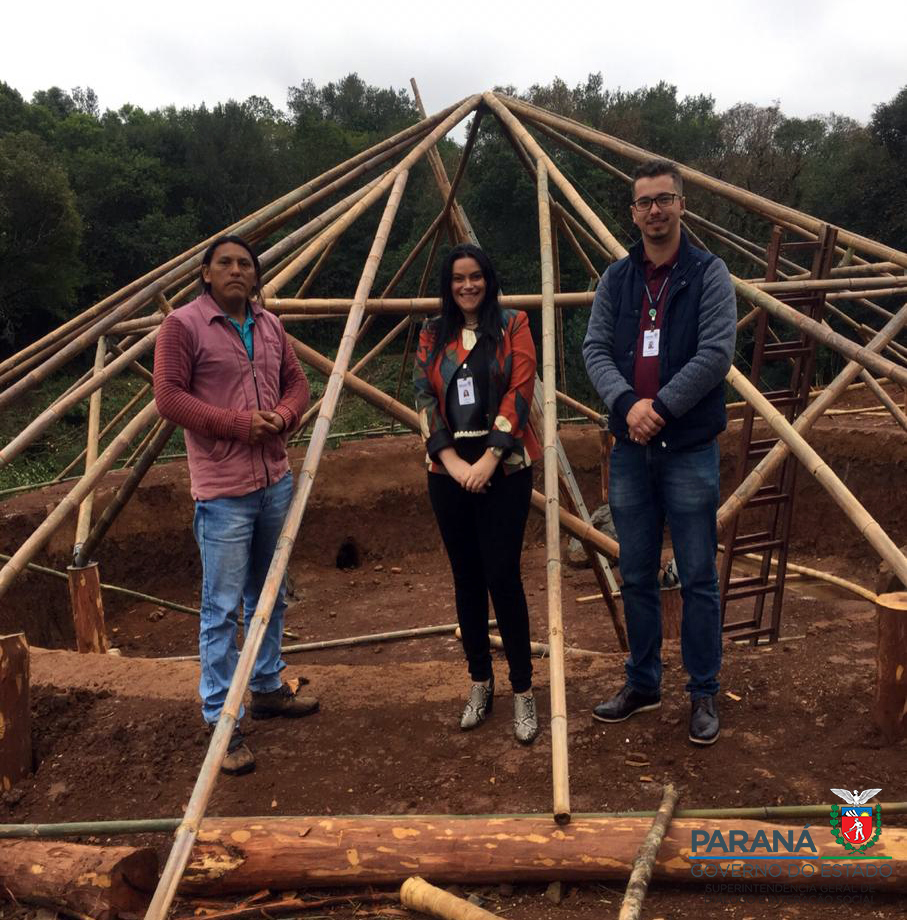 Bioconstrução - memorial etnias na aldeia indígena Rio das Cobras em Nova Laranjeiras.
