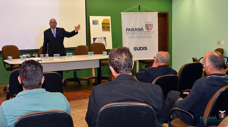 Paraná discute estratégia para diminuir acidentes de trabalho.