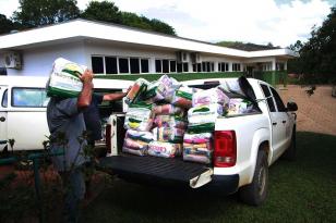 Governo do Estado entrega alimentos para comunidades quilombolas da região de Doutor Ulisses. 
