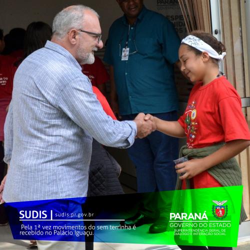 Pela 1ª vez Movimento dos Sem Terrinha é recebido no Palácio Iguaçu