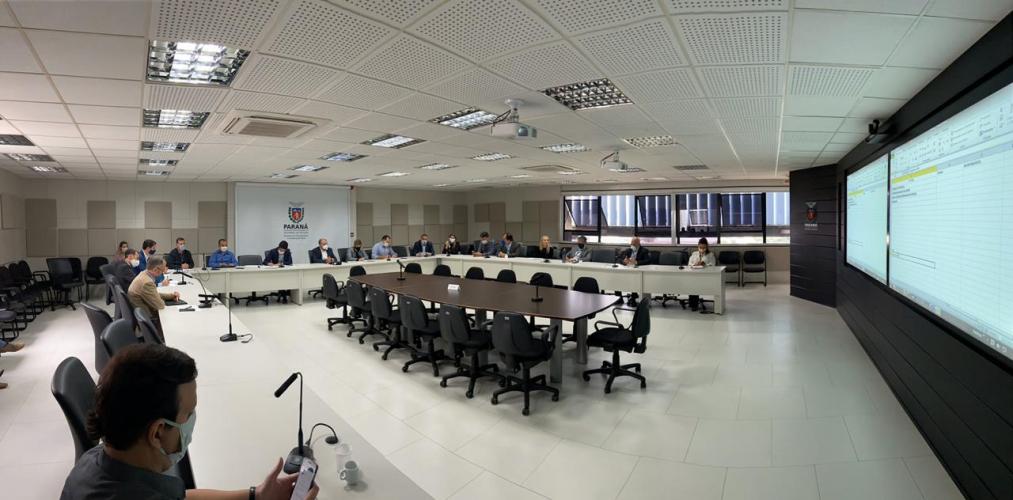 Grupo de Trabalho que planeja a retomada econômica do Paraná. Se reúne e define primeiras estratégias