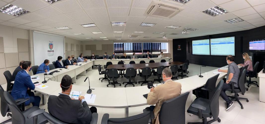 Grupo de Trabalho que planeja a retomada econômica do Paraná. Se reúne e define primeiras estratégias