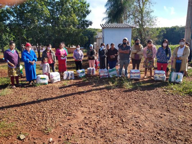 Assistência emergencial às comunidades tradicionais do Paraná chega a mais de 12 mil famílias.