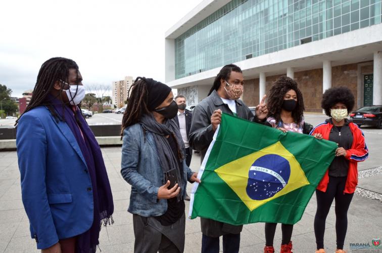 SUDIS participa de ato simbólico promovido pelo Movimento Negro em repúdio ao vandalismo em manifestações.