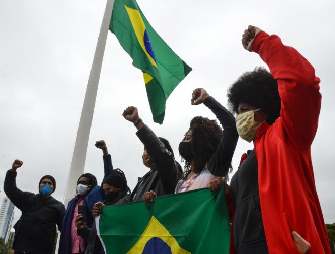 SUDIS participa de ato simbólico promovido pelo Movimento Negro em repúdio ao vandalismo em manifestações.