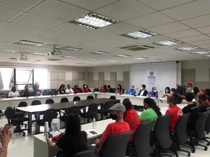 reunião com lideranças