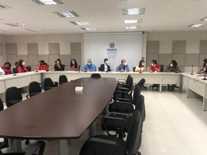 reunião com lideranças