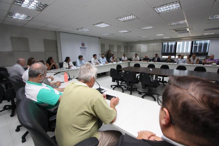 Pimentel toma posse e preside a primeira Reunião Extraordinária do ConCidades /PR