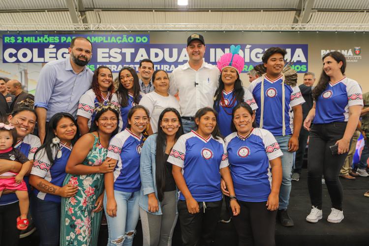 Manoel Ribas, 02 de fevereiro do 2023 - O governador Carlos Massa Ratinho Junior entregou na manhã desta quinta-feira as obras de ampliação no Colégio Estadual Indígena Cacique Gregório Kaekchot, na terra indigina Ivaí. Foto: Roberto Dziura Jr/AEN