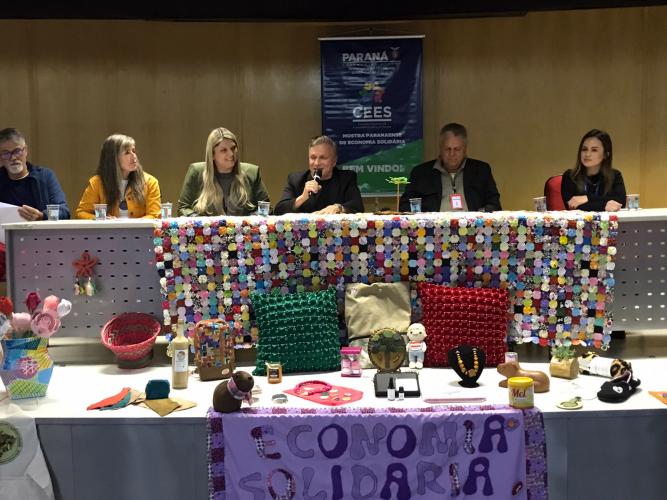 CEES - Conselho Estadual de Economia Solidária do Paraná realiza a 1ª Mostra Paranaense de Economia Solidária.
