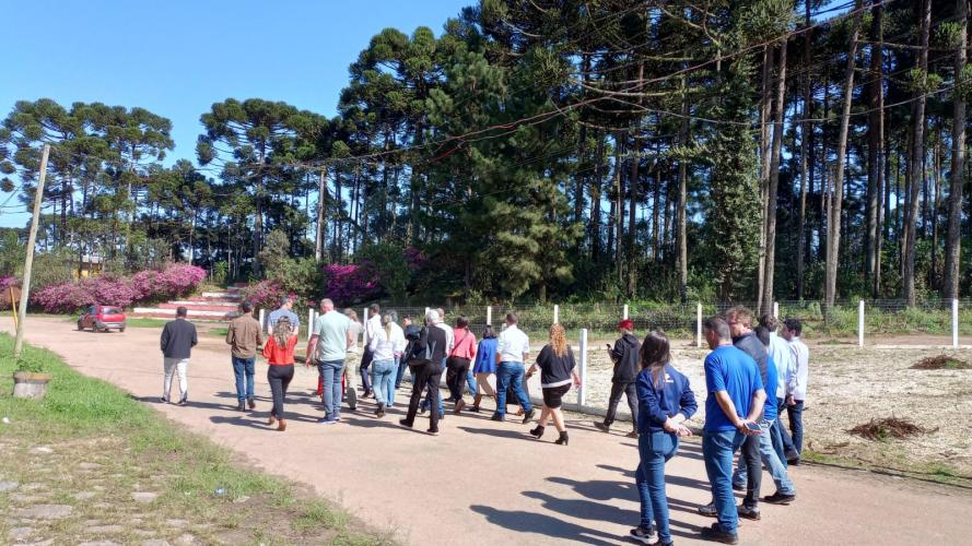 SUDIS participa de visita técnica promovida pelo MP-PR na Ocupação Nova Esperança em Campo Magro.