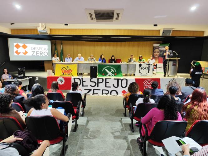 reunião despejo zero