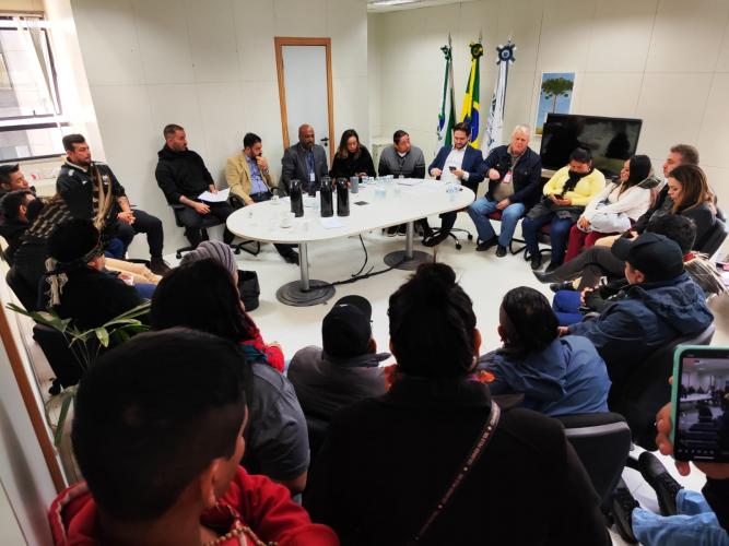 Sudis Participa de Reunião com Lideranças Indígenas no Palácio Araucária