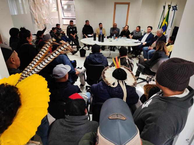 Sudis Participa de Reunião com Lideranças Indígenas no Palácio Araucária