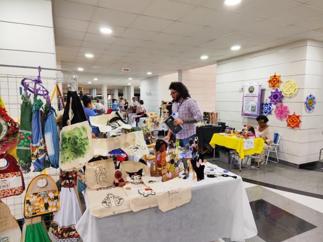 Mostra Paranaense de Economia Solidária Celebra o Dia das Mães em Curitiba