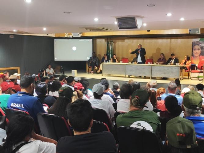 Governo do Estado recebe no Palácio das Araucária mais uma reunião da Campanha Despejo Zero