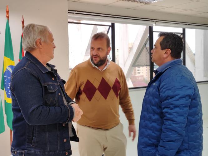 Superintendente da SUDIS recebe Secretário de Assistência Social de Pitanga e discute reivindicações