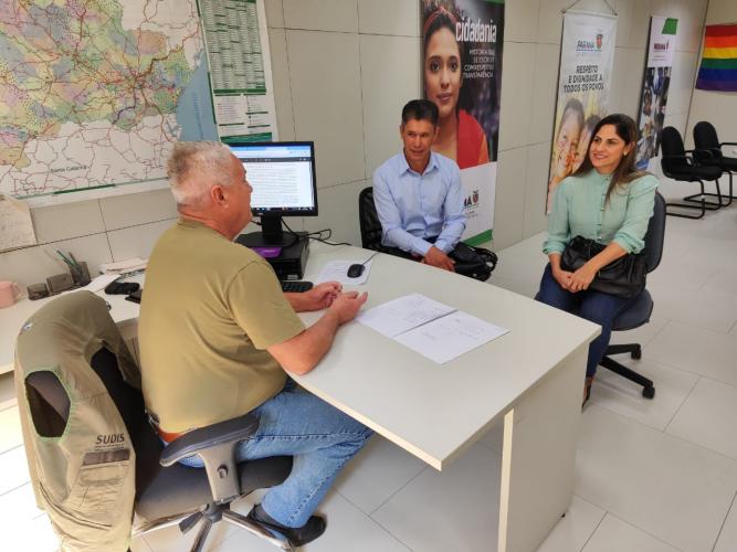Reunião entre SUDIS e Prefeitura de Catanduvas aborda regularização fundiária e Reurb-S