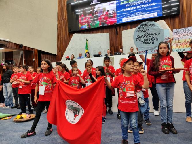 Movimento Sem Terrinha do Paraná