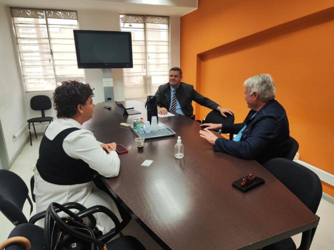 SUDIS discute criação de Grupo de Trabalho sobre Conflitos Fundiários em reunião com a COHAB-CT