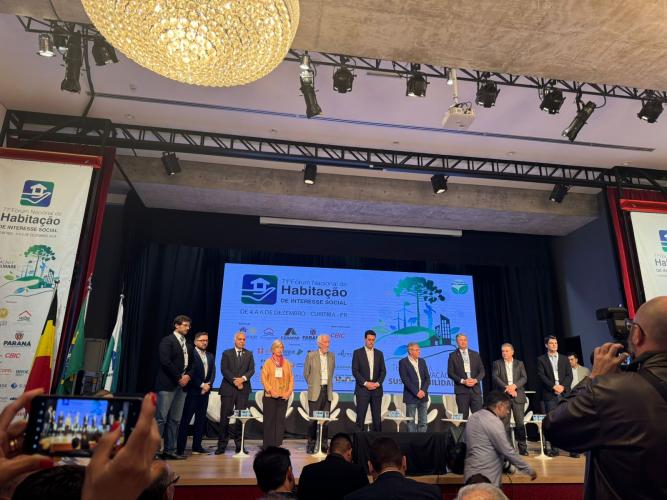 Fórum Nacional de Habitação Popular em Curitiba