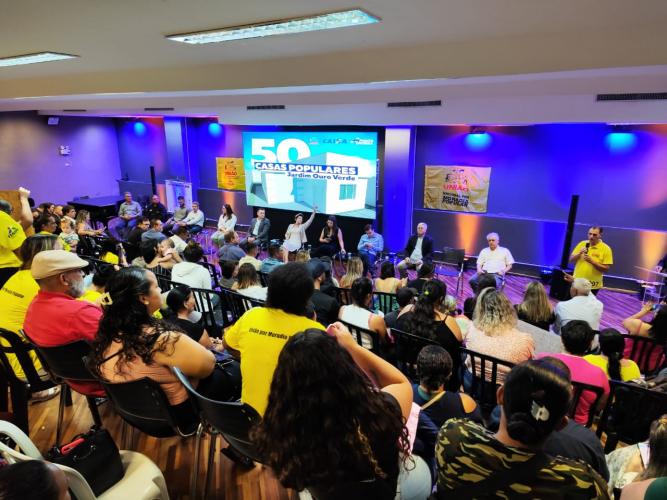 assinatura para construção de casas populares em Ponta Grossa