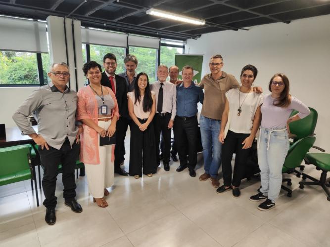 SUDIS representa Governo do Estado em uma reunião no INCRA/PR.