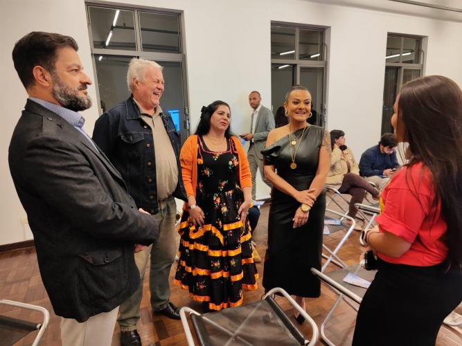 Museu Cigano é inaugurado em Curitba