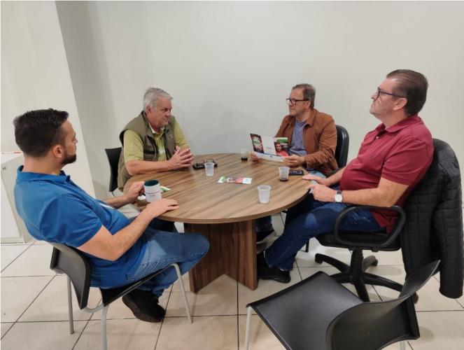 Sudis realiza reuniões e visitas em Francisco Beltrão para avançar na regularização fundiária