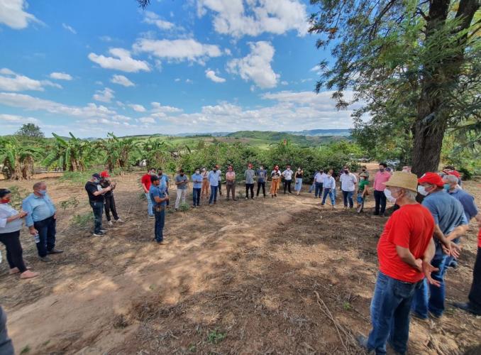 na comunidade Maila Sabrina, em Ortigueira