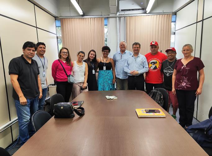 SUDIS participa de reunião no IAT, com o INCRA.