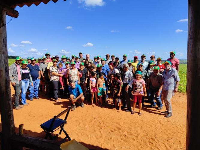 SUDIS reforça papel de articulação com a sociedade civil durante visita a acampamento de trabalhadores rurais em Xambrê