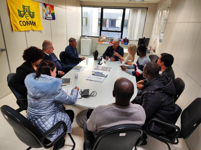 SUDIS recebe representantes da Associação de Moradores Jardim Veneza, de Campo Magro