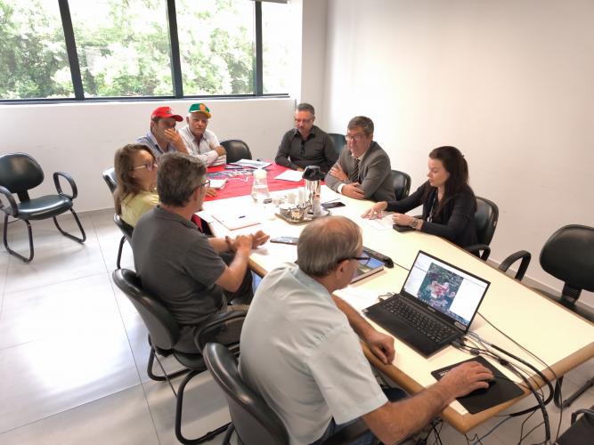 Assessores da SUDIS participam de reunião no INCRA para tratar de pautas agrárias