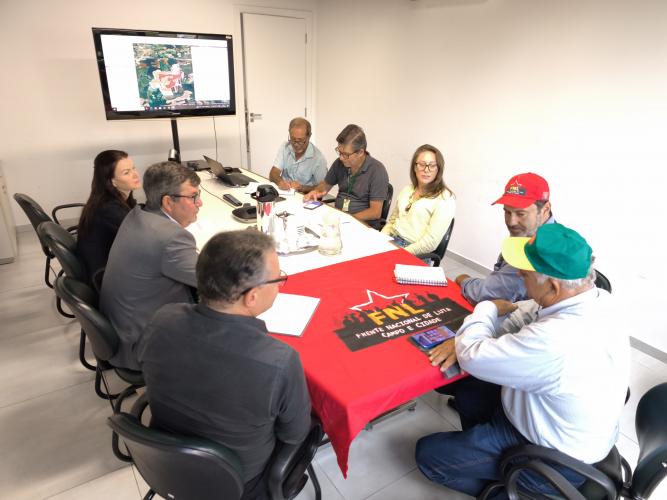 Assessores da SUDIS participam de reunião no INCRA para tratar de pautas agrárias