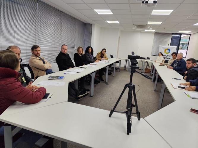 SUDIS promove reunião na Fomento Paraná para tratar de regularização fundiária em Paula Freitas