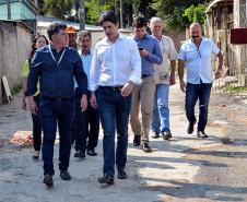 SUDIS acompanha Secretário de Estado de Planejamento em visita a terreno em São José dos Pinhais.