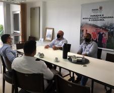 Mauro Rockenbach recebe o vereador Pastor Marciano Alves.