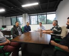 SUDIS  acompanha comitiva de São Miguel do Iguaçu em reunião no INCRA.