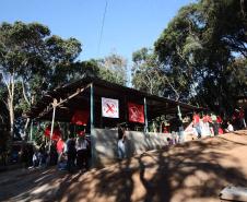 Ocupação Tiradentes ll em Curitiba, recebe a Comissão de Conflitos do TJ Pr.