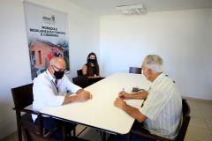 O Superintendente Mauro Rockenbach e a assistente Desireé Santiago receberam o Sr. Roberto Baggio, da Direção Nacional do Movimento dos Trabalhadores Rurais Sem-Terra (MST).