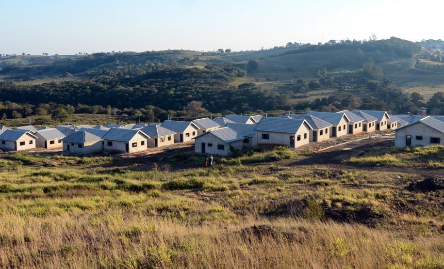 SUDIS visita projeto de autogestão de moradias populares em Cornélio Procópio.