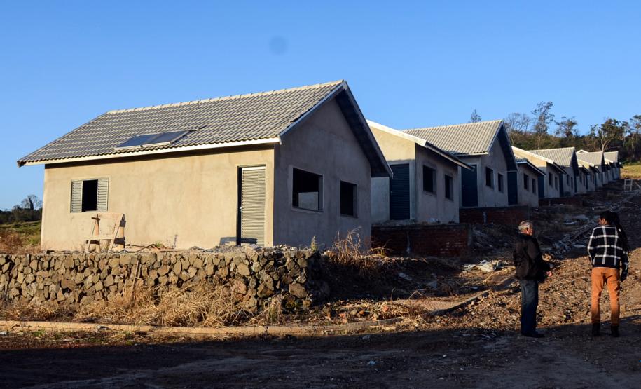 SUDIS visita projeto de autogestão de moradias populares em Cornélio Procópio.