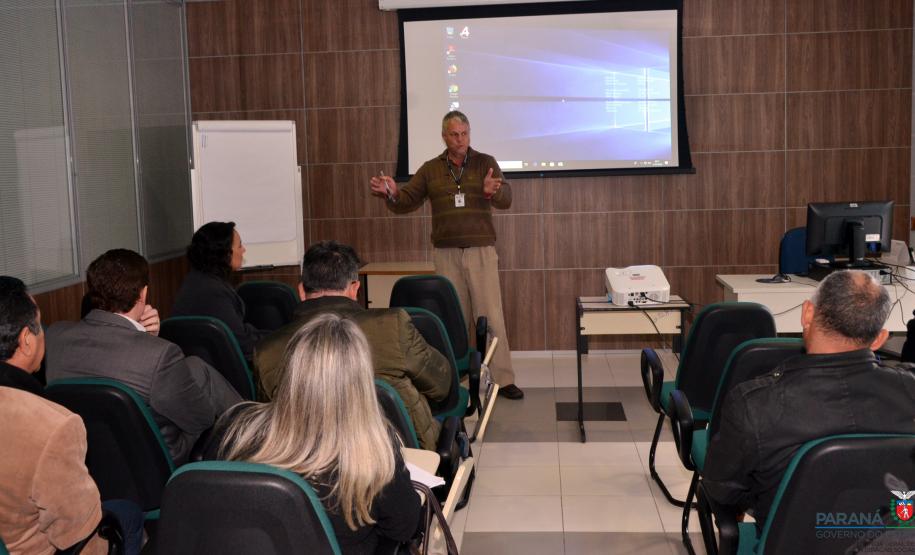 REGULARIZAÇÃO FUNDIÁRIA URBANA E POLÍTICAS DE MORADIA.