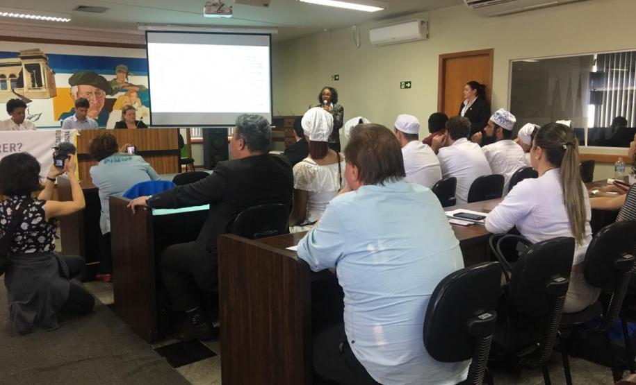 SUDIS participa de discussão sobre igualdade racial na Câmara Municipal de Curitiba.