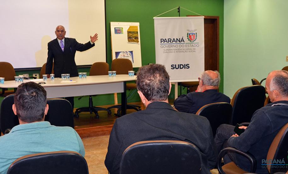 Paraná discute estratégia para diminuir acidentes de trabalho.