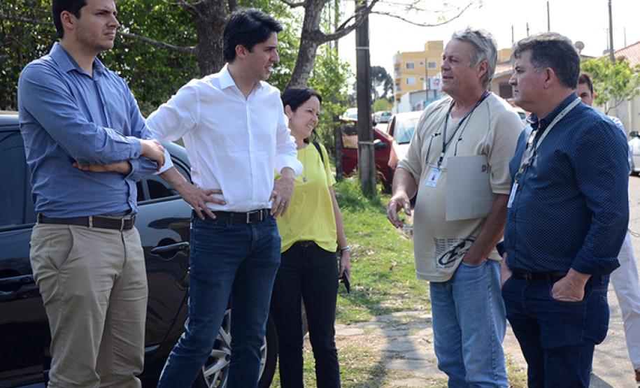SUDIS acompanha Secretário de Estado de Planejamento em visita a terreno em São José dos Pinhais.