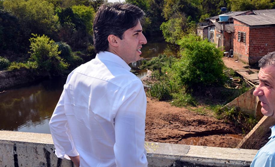 SUDIS acompanha Secretário de Estado de Planejamento em visita a terreno em São José dos Pinhais.