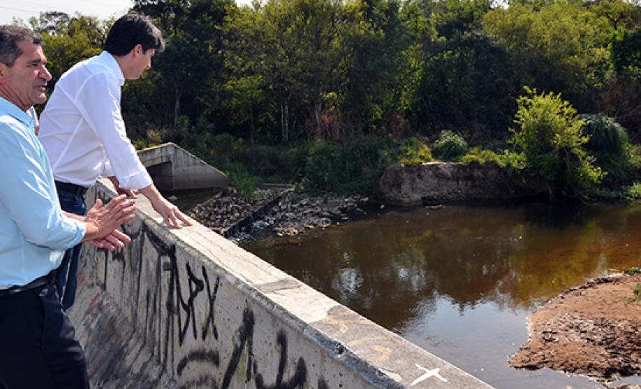 SUDIS acompanha Secretário de Estado de Planejamento em visita a terreno em São José dos Pinhais.