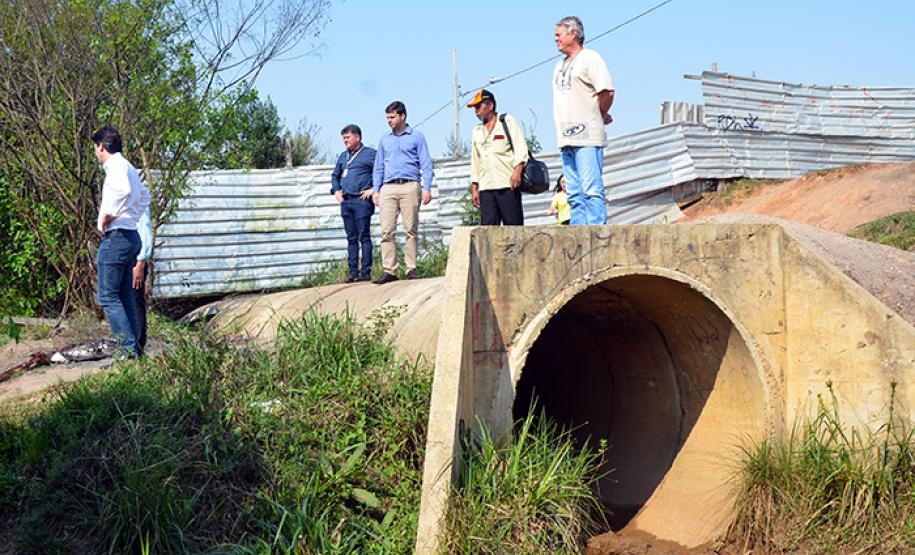 SUDIS acompanha Secretário de Estado de Planejamento em visita a terreno em São José dos Pinhais.